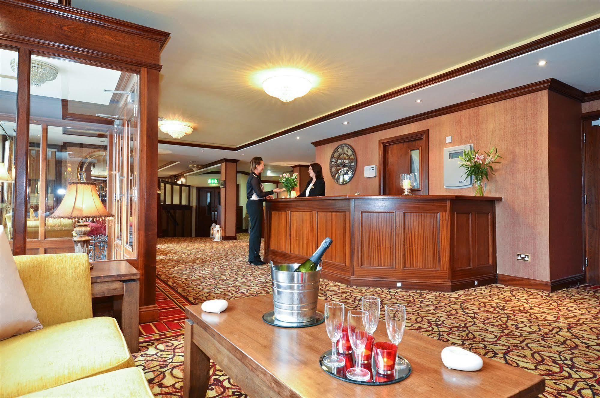 Hotel Newport Newport  Kültér fotó